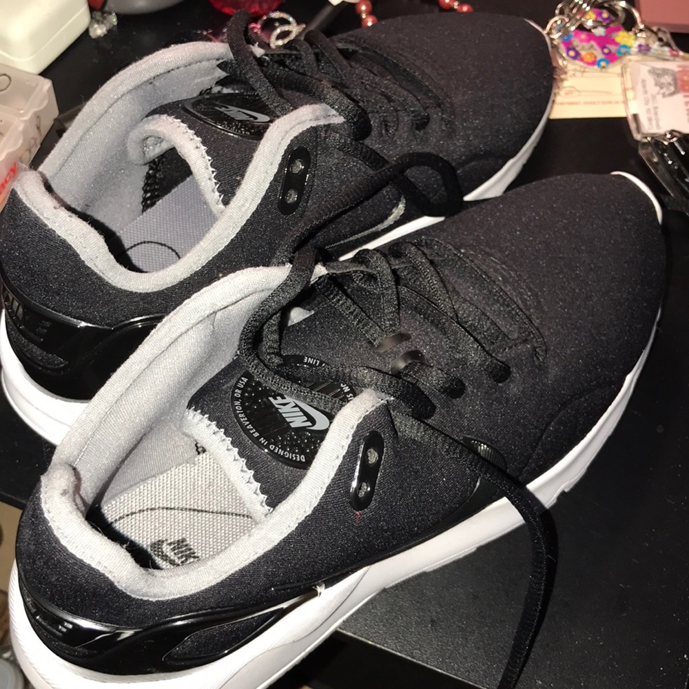 women nike sneakers